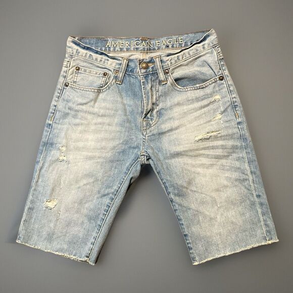 American Eagle Bermuda Shorts Mens Size 28 Mid Rise Medium Wash Raw Hem Distress - Picture 1 of 5